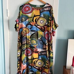 Funky Korean  Graphic bubble dresses. XL /XXL